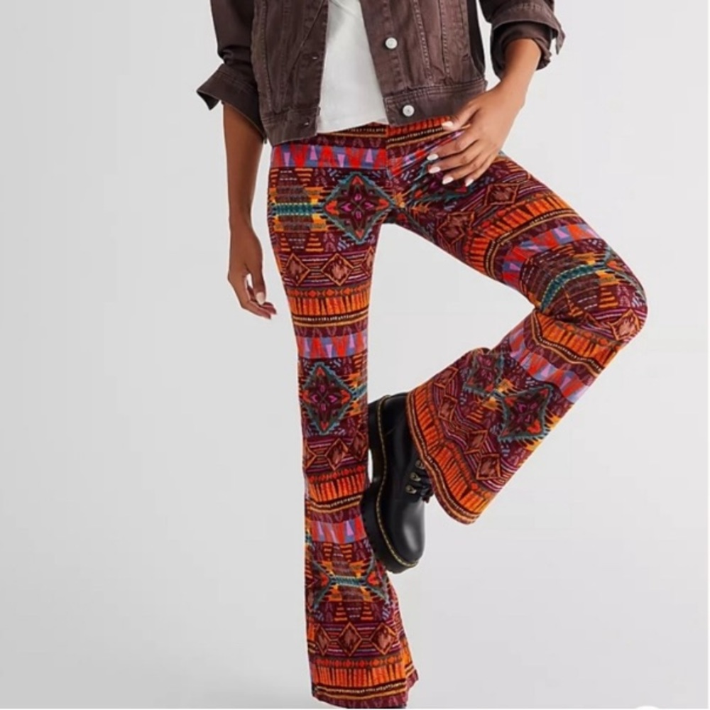 🆕 Free People Pull On Corduroy Printed Flare Pants, Sedona, NWOT, Size 24, 00 - Picture 2 of 11